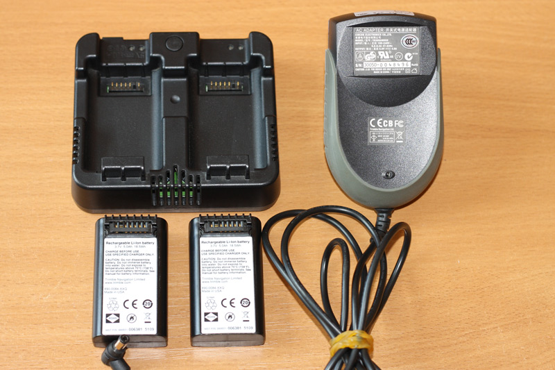 TRM3DR5_charger.jpg